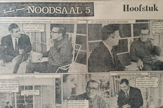 FOTOVERHALE HET LESERS NA KOERANTE EN TYDSKRIFTE GELOK